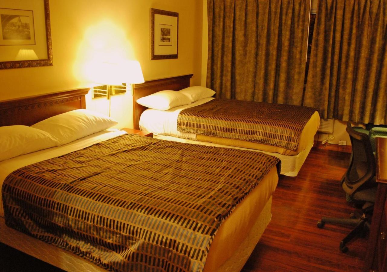 Chomedey Inn Laval Kültér fotó